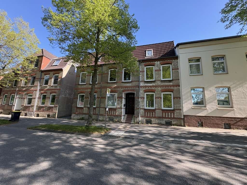 Immobilie in Preetz - Freies Altbau-Mehrfamilienhaus mit großem Entwicklungspotenzial in Preetz - Bild 0