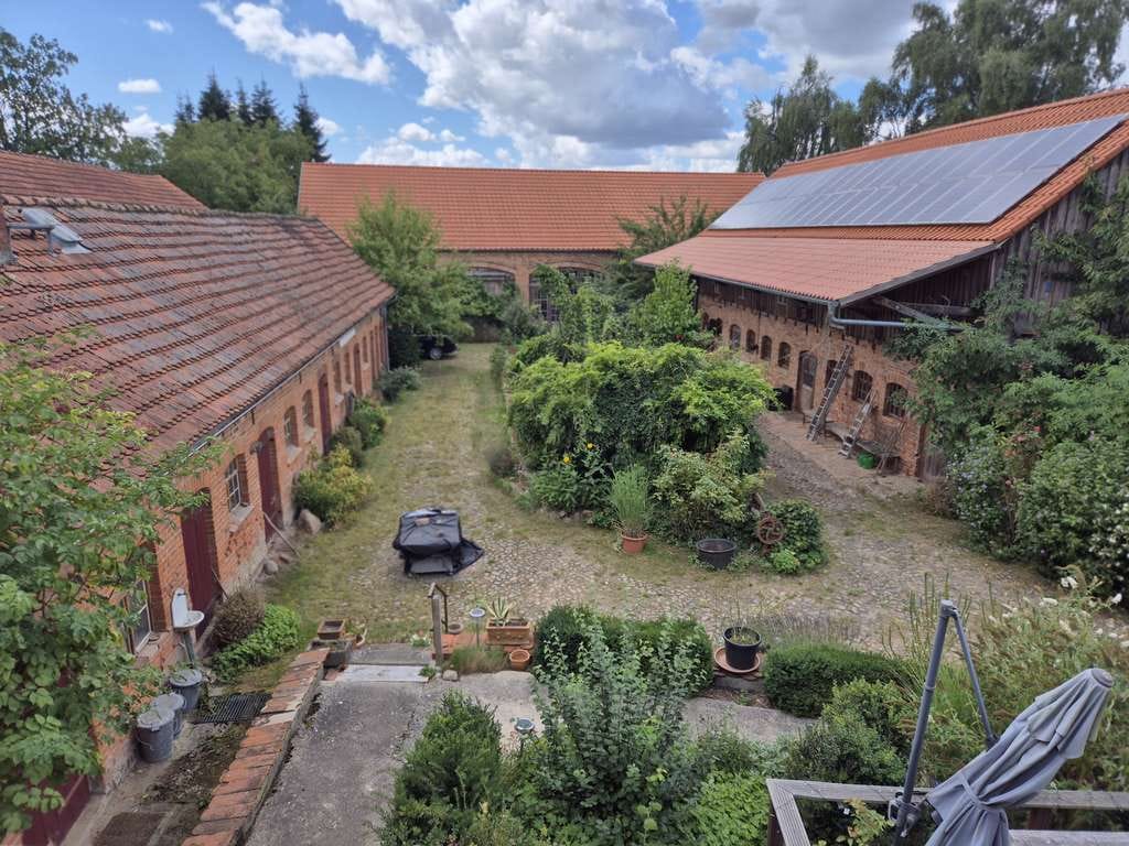 Immobilie in Pirow - Fantastisches Bauernhaus / Vierseiten-Hof mit weitläufigem Garten - Bild 1