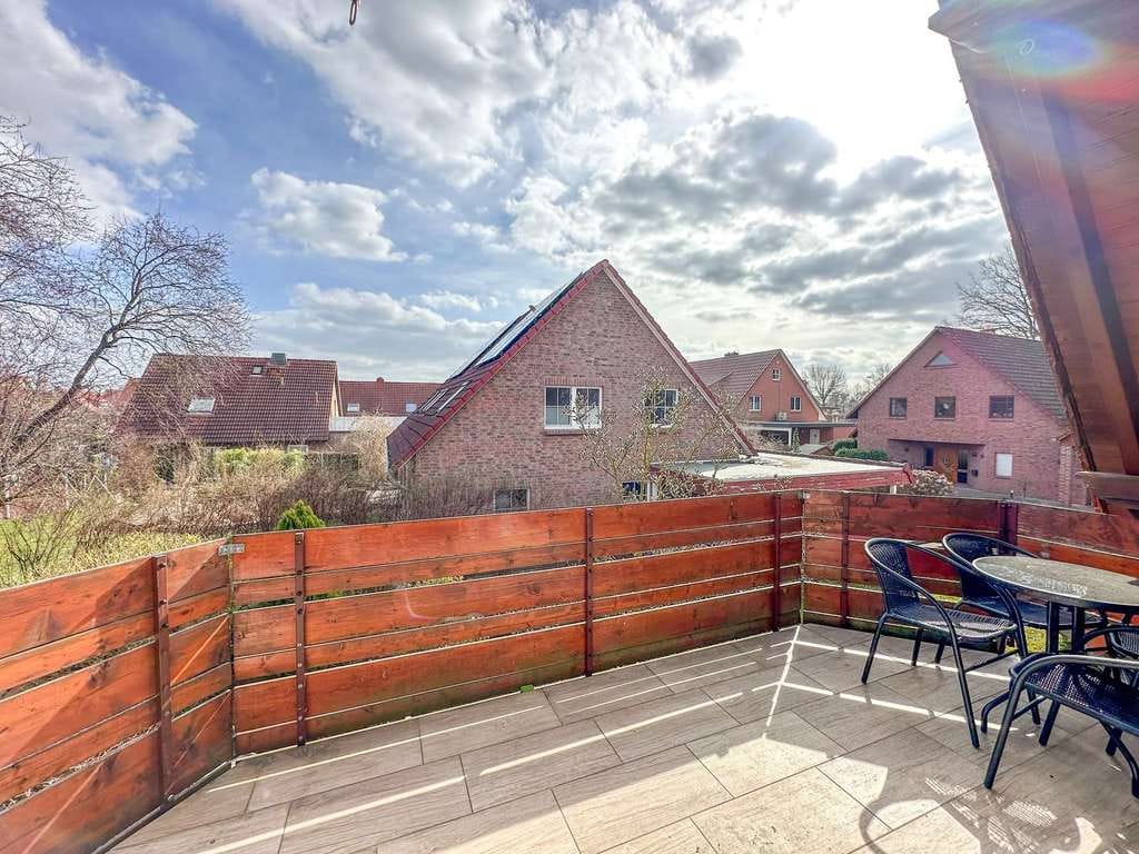 Immobilie in Schwülper - Lichtdurchflutete, modernisierte Eigentumswohnung mit Balkon, Stellplatz und ausgebautem Spitzboden - Bild 2