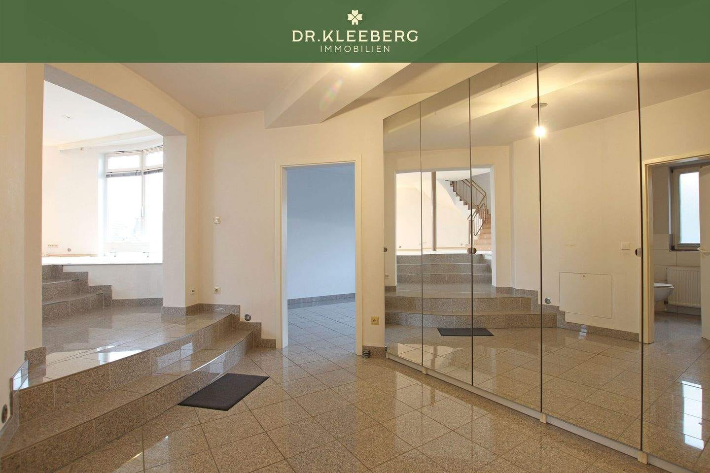 Immobilie in Nottuln - Architektonisches Highlight am Grüngürtel - Maisonettewohnung mit Runddesign in Nottuln - Bild 1