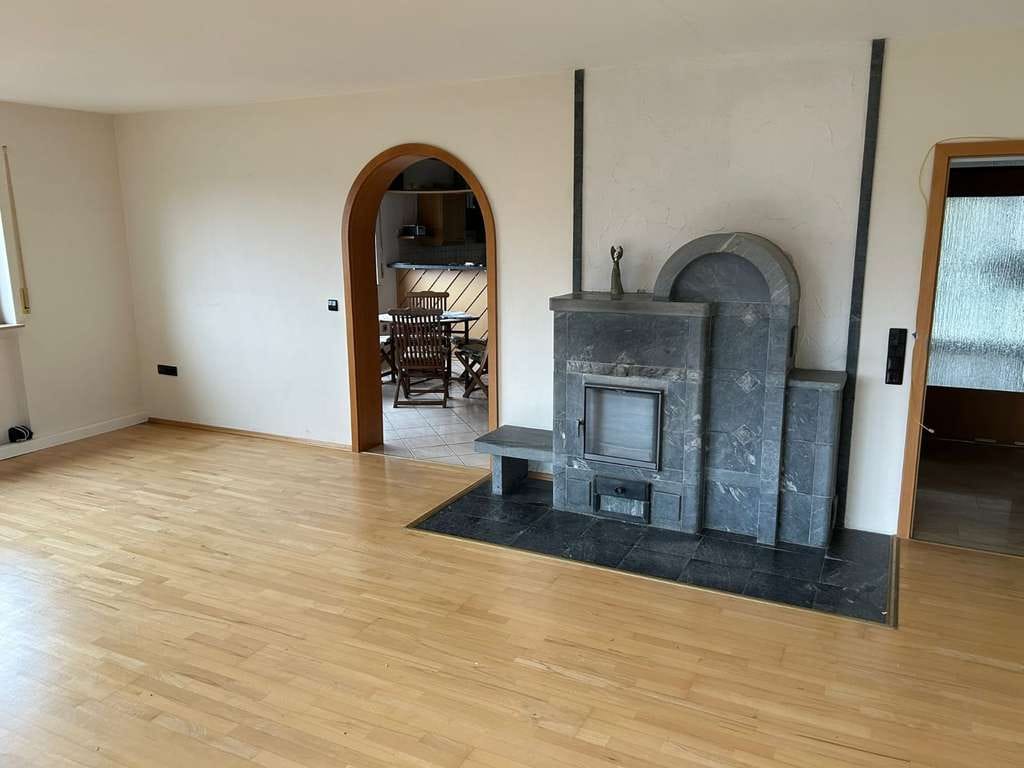 Immobilie in Haßmersheim - Viel Platz in einem großzügigen Mehrfamilienhaus in Haßmersheim - Bild 1