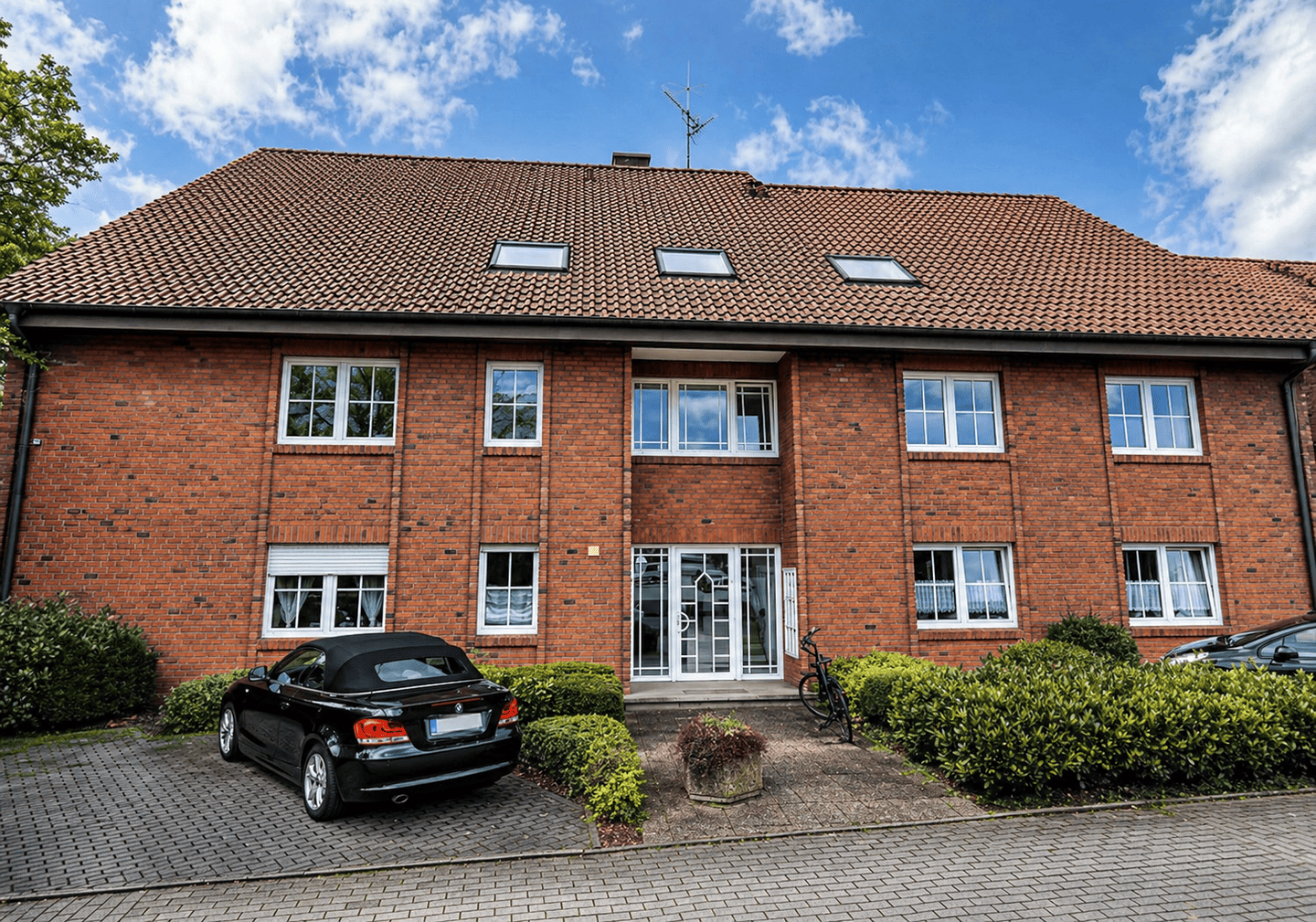 Immobilie in Ascheberg - Mitten im Herzen von Ascheberg! 3-Zimmer-DG Eigentumswohnung mit Balkon und Stellplatz - Bild 0