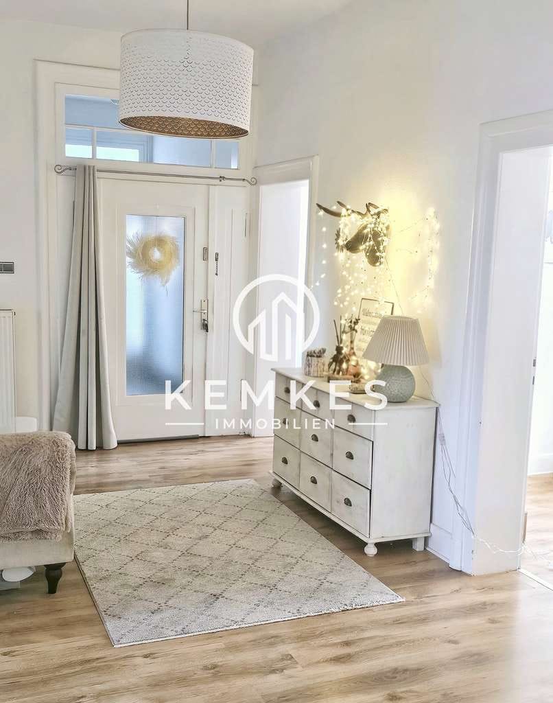 Immobilie in Rees - Großzügige 5-Zimmer-Erdgeschosswohnung in Rees - mit Balkonterrasse, Hohen Decken und viel Licht - Bild 3