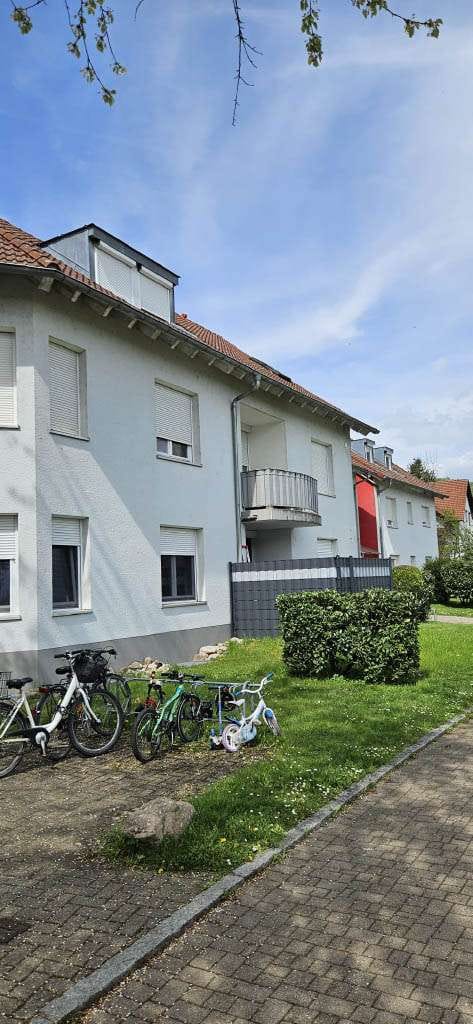 Immobilie in Schopfheim - Großzügige 4,5‑Zimmer‑Erdgeschosswohnung mit zwei Terrassen, Tiefgaragen‑ & Außenstellplatz - Bild 1