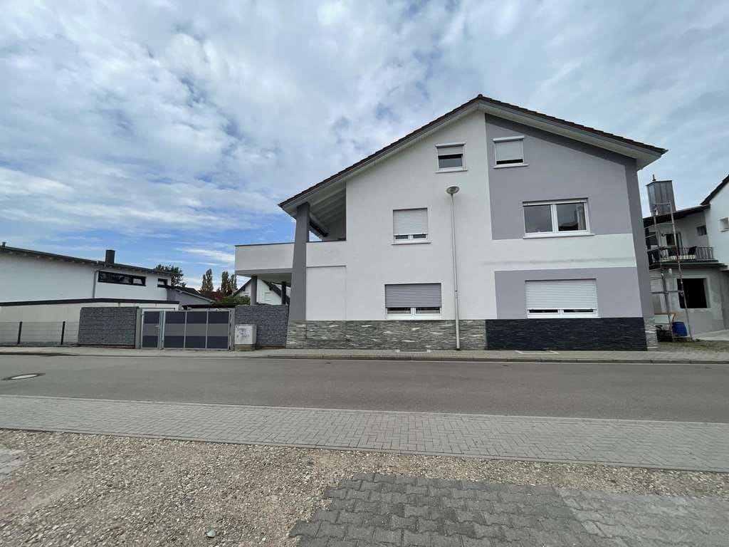 Immobilie in Achern - Attraktives 2-Familienhaus im Herzen von Oberachern - Vielseitige Nutzung & Charme inklusive! - Bild 0