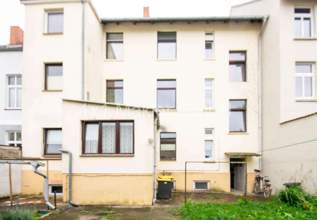 Immobilie in Parchim - Mehrfamilienhaus mit 3 Garagen in Parchim - Bild 1