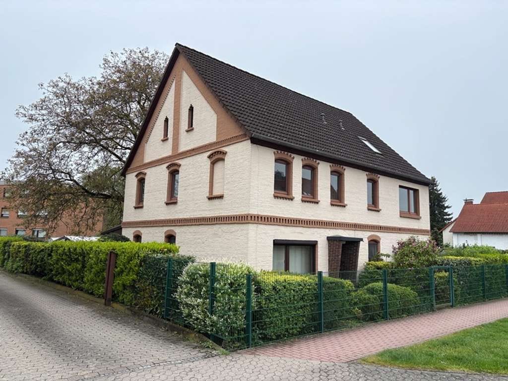 Immobilie in Lehrte - Wohnhaus mit potenzial - Bild 0