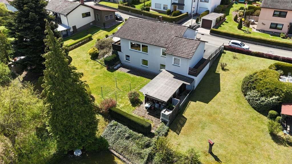 Immobilie in Untersteinach - Einfamilienhaus mit Panoramablick und großzügigem Garten - Bild 4