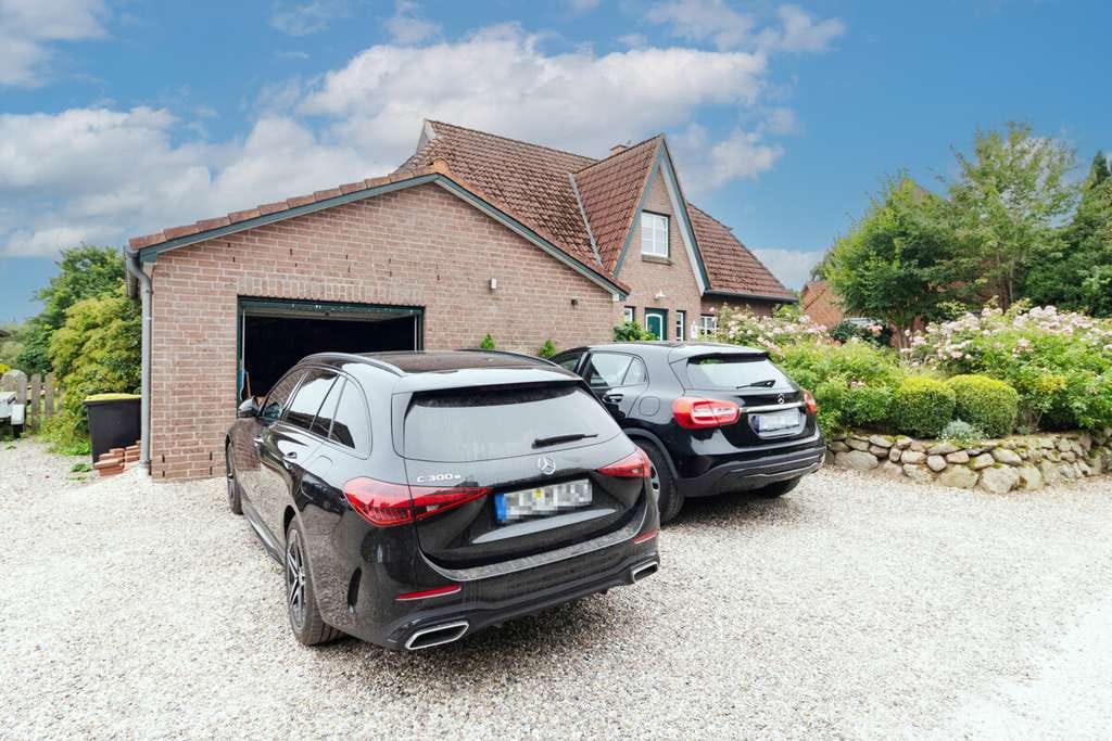 Immobilie in Lebrade - Hochwertiges Einfamilienhaus auf traumhaftem Grundstück in ruhiger Naturlage bei Plön - Bild 4