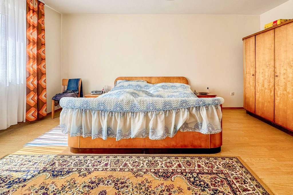 Immobilie in Treffelstein - Raum für Familie und Ideen - großzügiges Ein- bis Zweifamilienhaus  - Bild 3