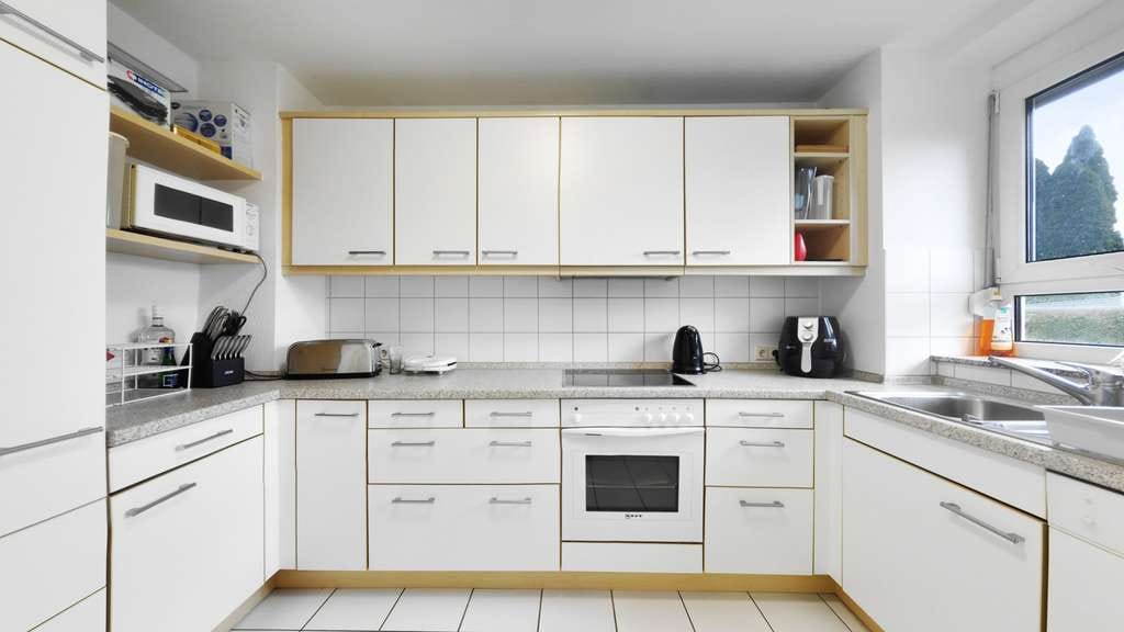 Immobilie in Beimerstetten - Lichtdurchflutete Erdgeschosswohnung für Paare & Singles – Mit Terrasse, Stellplatz und Garage - Bild 2
