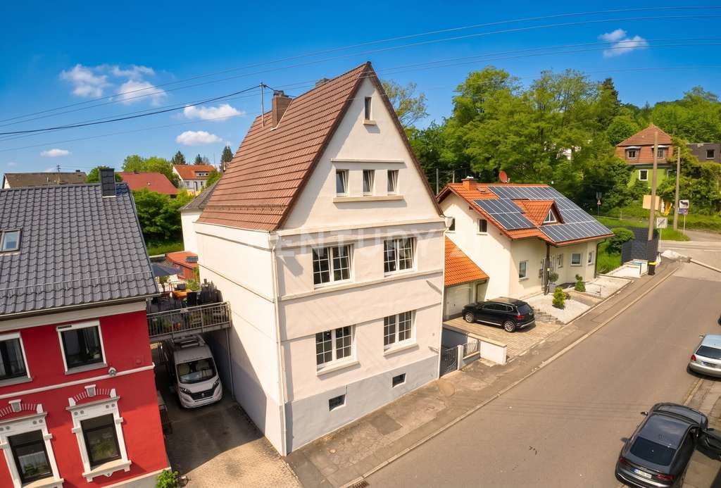 Immobilie in Friedrichsthal - Attraktives 1-2 Einfamilienhaus mit Garten und Terrasse in Friedrichsthal - Bild 1