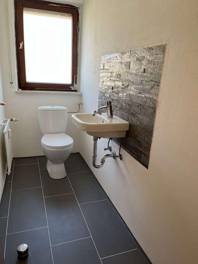 Immobilie in Jossgrund - AS-Immobilien.com +++ 5-Familienhaus mit Garten und Garagen +++ - Bild 3