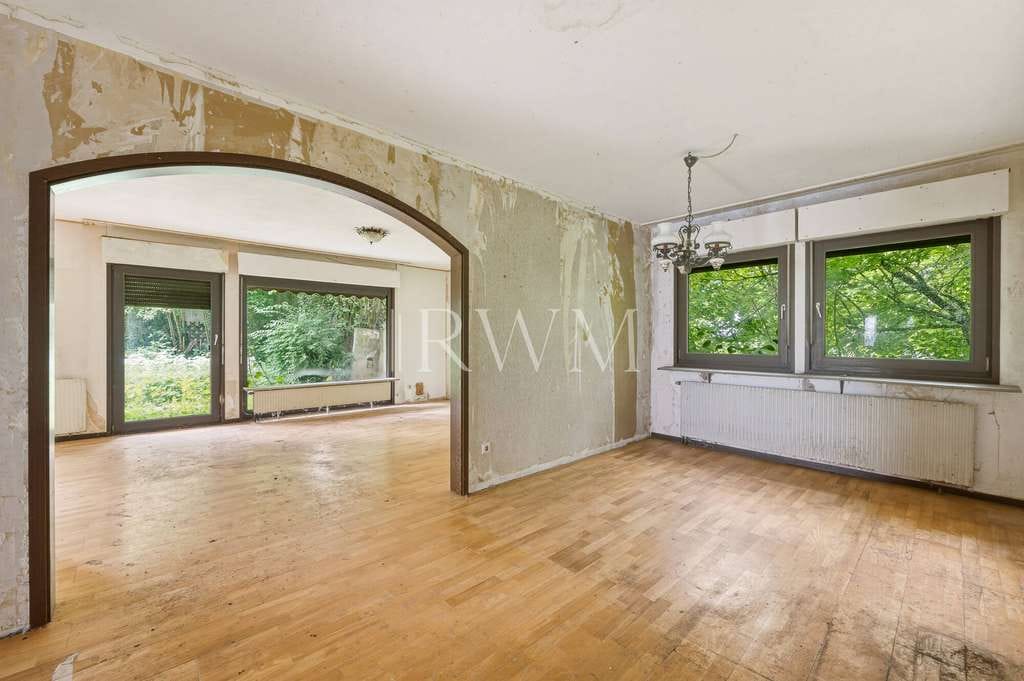 Immobilie in Weissach im Tal - Sanierungsbedürftiges Einfamilienhaus mit 741 m² Grundstück in Cottenweiler - Bild 3