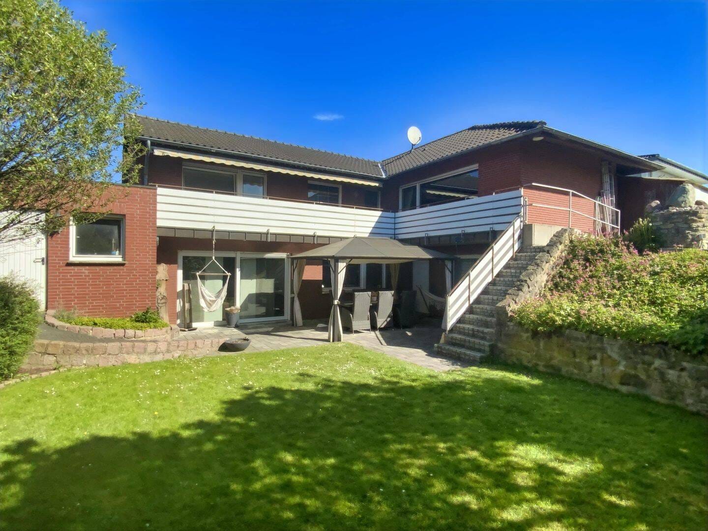 Immobilie in Schöppingen - Ihr neues Zuhause: Großzügiges Ein-/Zweifamilienhaus mit Perspektive! - Bild 1