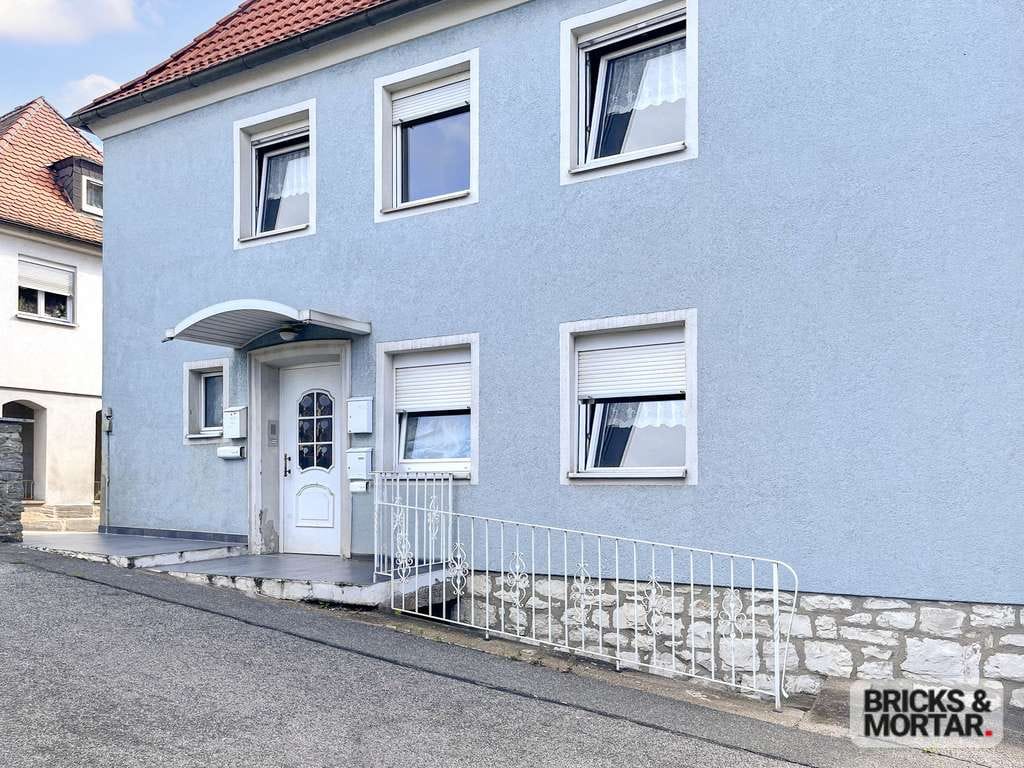 Immobilie in Lichtenfels - Solides 3-Parteienhaus in Schney – Kapitalanlage mit Potenzial oder teilweiser Eigennutzung - Bild 1