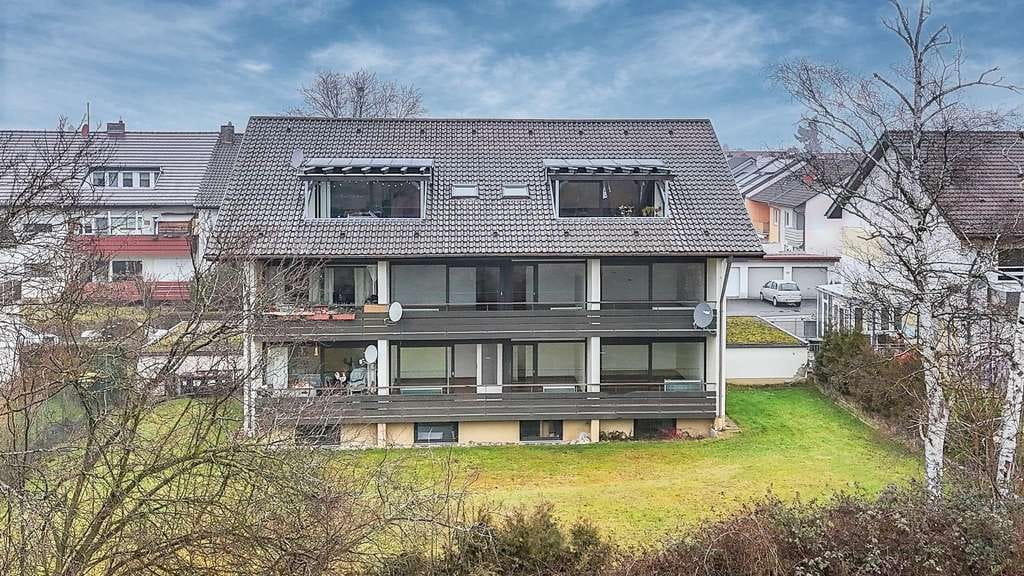 Immobilie in Ehrenkirchen - MFH in Grünlage – 5 % AfA | 4 saniert & leer | 4 vermietet | Ausbaupotenzial im UG
 - Bild 3