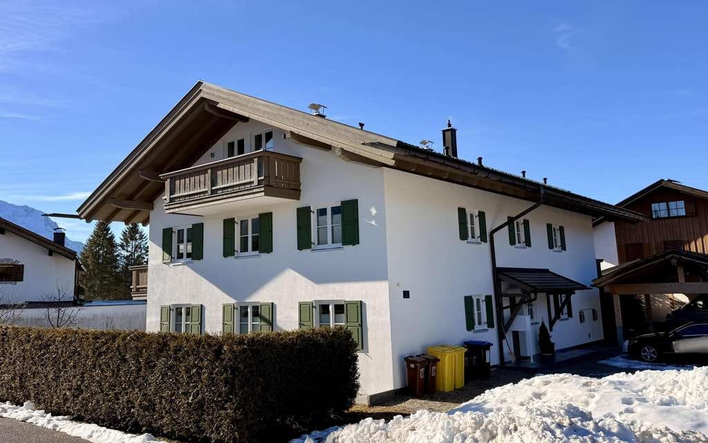 Immobilie in Wallgau - Neuwertige Gartenwohnung mit Flair! Unverbaubarer Bergblick inklusive... - Bild 2