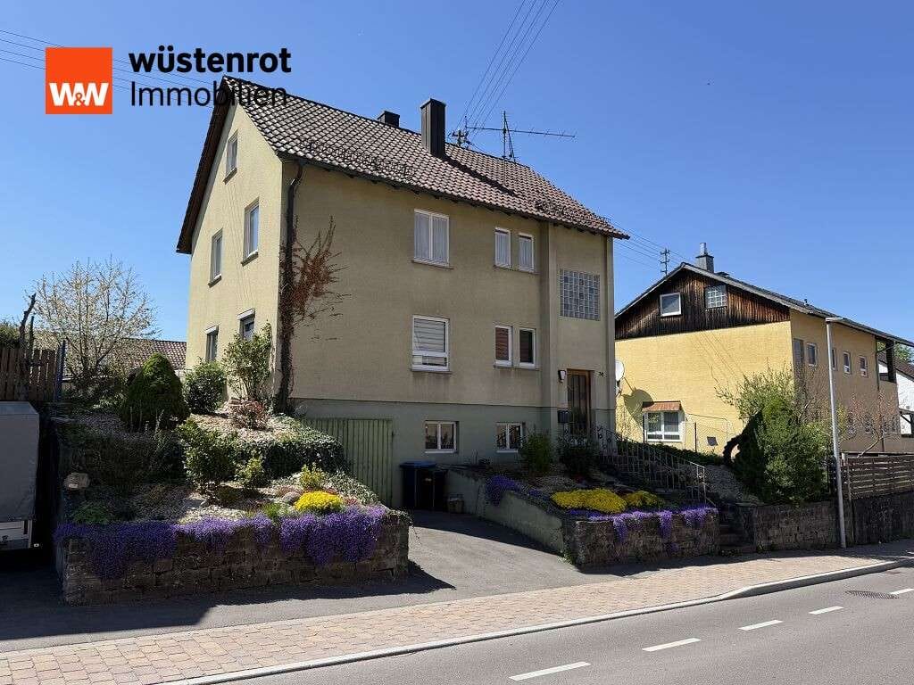 Immobilie in Oberrot - Ein Zuhause zum Ankommen - vielseitiges Zweifamilienhaus mit schönem Garten - Bild 4