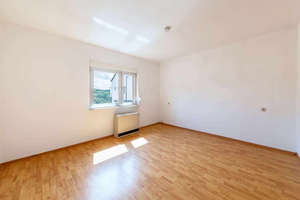 Immobilie in Aarbergen - CHARMANTES EIN- ODER ZWEIFAMILIENHAUS! Mit großem Grundstück und vielfältigem Potenzial - Bild 1