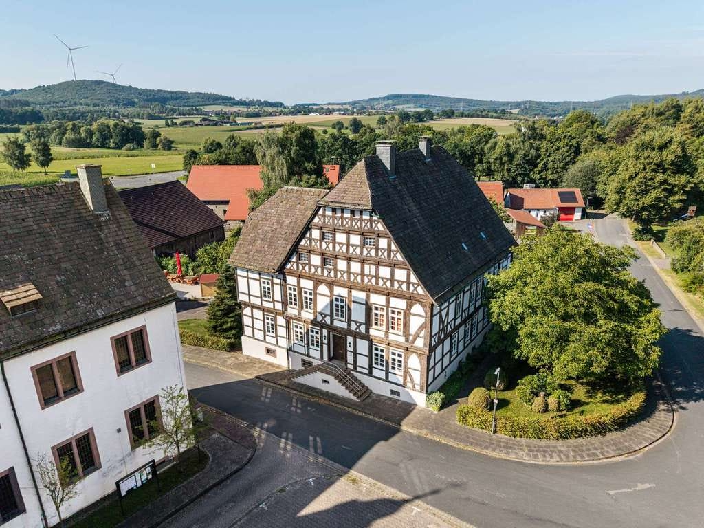 Immobilie in Lügde - Historisches Anwesen mit diversen Nutzungsmöglichkeiten! - Bild 2