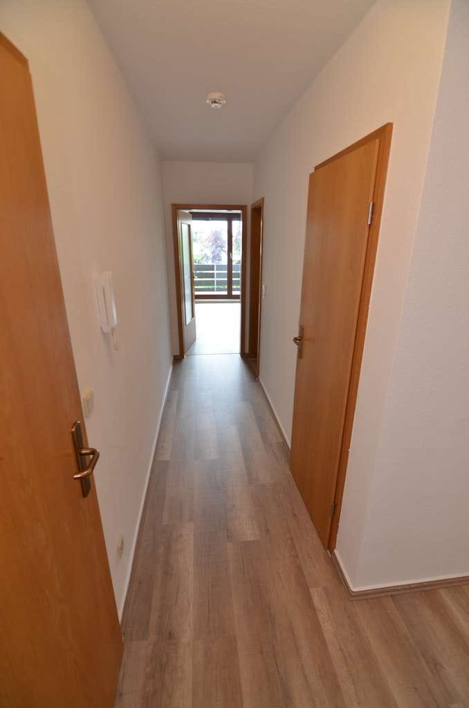 Immobilie in Teutschenthal - Langenbogen: Tolle  2-Zi.-Wohnung mit mit Abendsonnen-Balkon - Bild 2
