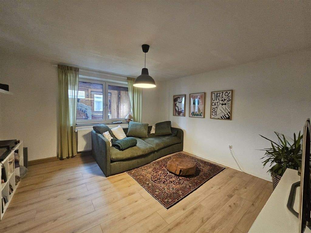 Immobilie in Vilsbiburg - Einladendes EFH mit großem Garten in ruhiger Siedlungslage, Frauensattling - Bild 4