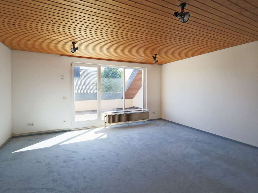 Immobilie in Nufringen - Großzügiges Haus mit viel Platz und schönem Garten in Nufringen - Bild 3