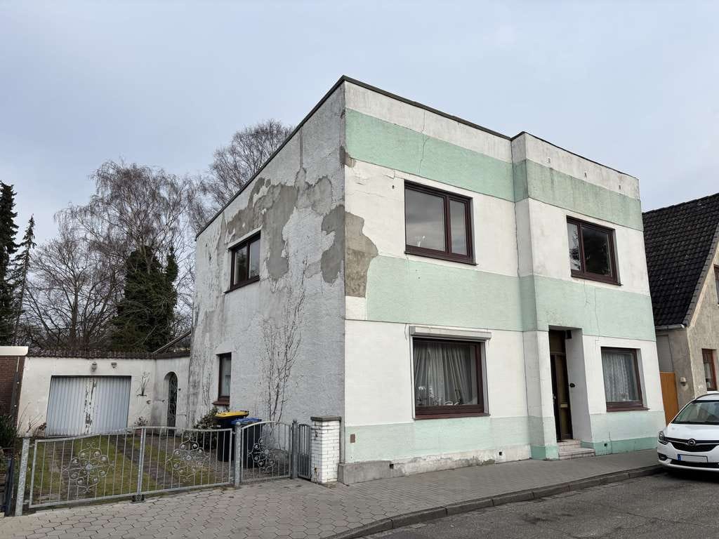 Immobilie in Uetersen - Zweifamilienhaus mit Potential - Bild 1
