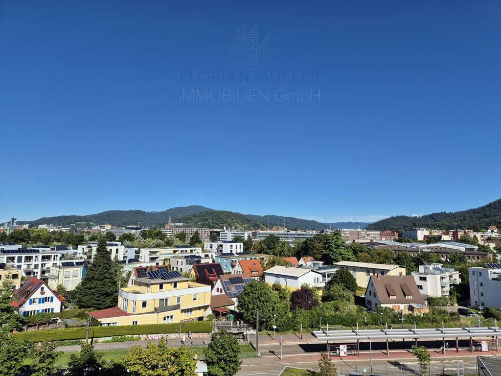 Immobilie in Freiburg im Breisgau - FR Haslach- am Rande der historischen Gartenstadt. Vermietete 4- ZW mit klasse Zuschnitt. - Bild 3