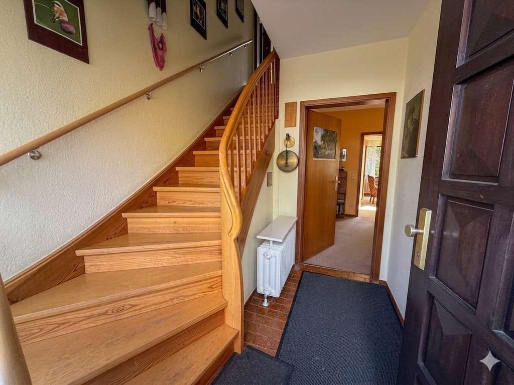 Immobilie in Eschwege - Freistehendes Einfamilienhaus in Bestlage von Eschwege – ruhig gelegen mit Wintergarten - Bild 3