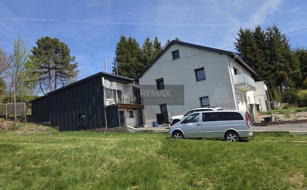 Immobilie in Tröstau - Modernisiertes Einfamilienhaus mit Wärmepumpe, PV, Garage, Stellplätze und  Einliegerwohnung - Bild 2