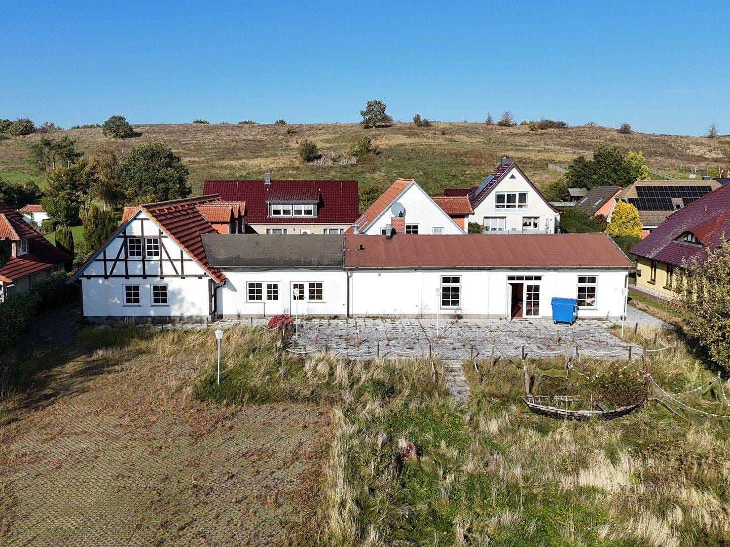 Immobilie in Göhren - Historisches Lotsenhaus mit Beherbergung und Gastronomie in direkter Wasserlage - Bild 1