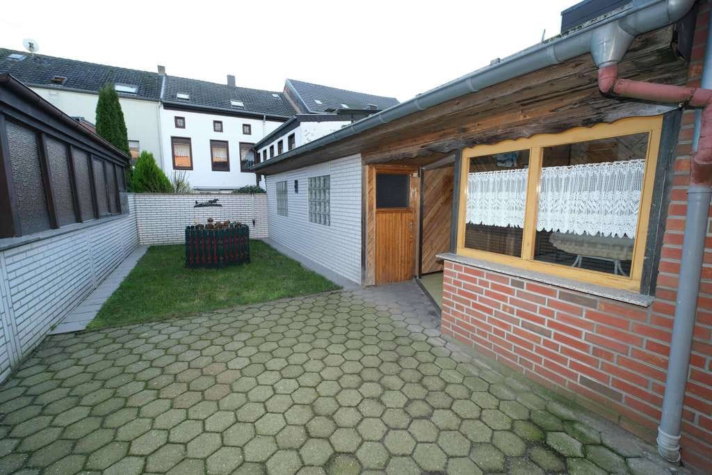 Immobilie in Viersen - Außergewöhnliche Flächenvielfalt auf mehreren Ebenen – ideal für Familien oder Mehrgeneratione - Bild 2
