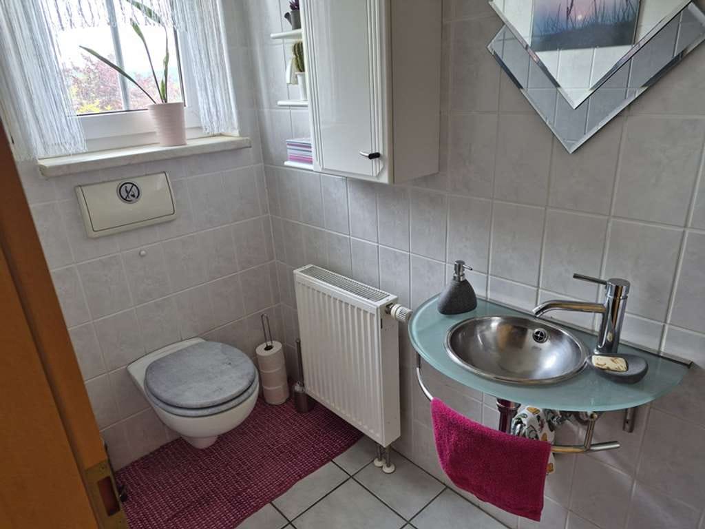 Immobilie in Lichtenberg - Ein Zuhause zum Verlieben: Großes Einfamilienhaus mit Einliegerwohnung - Bild 4