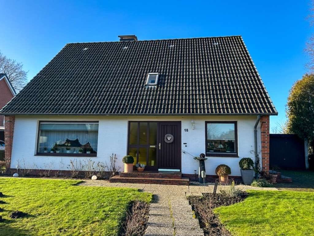 Immobilie in Tellingstedt - Großzügiges Einfamilienhaus in ruhiger Lage mit Wiesenblick in Tellingstedt zu verkaufen - Bild 1