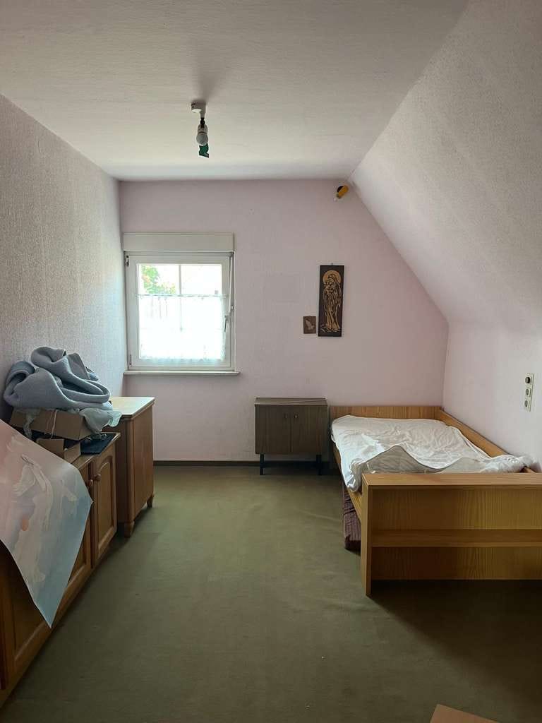 Immobilie in Offenbach an der Queich - Einfamilienhaus mit 710 m² Grundstück, 6 Zimmern, Garten&Garage - Bild 4