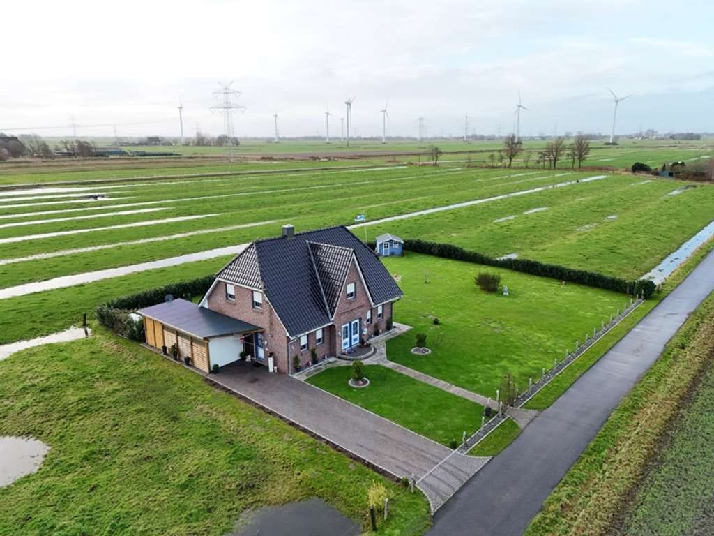 Immobilie in Landscheide - Alleinlage! - Neuwertiges Friesenhaus in KfW 55-Standard auf dem Lande - Bild 3