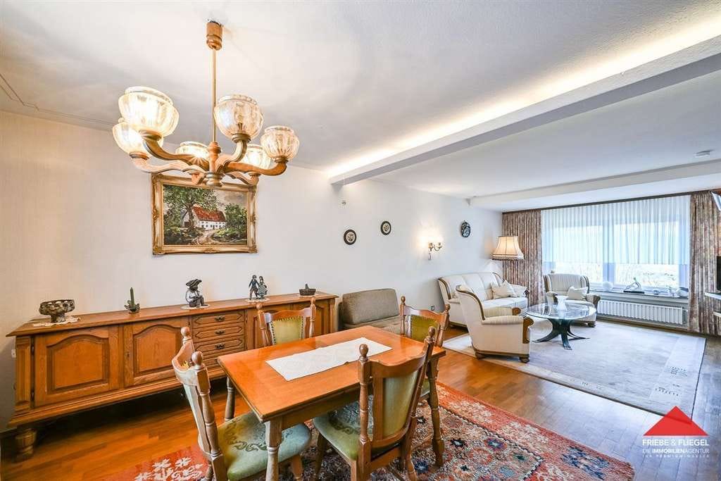 Immobilie in Kierspe - Freistehendes Einfamilienhaus mit Fernblick und Garage - Bild 3
