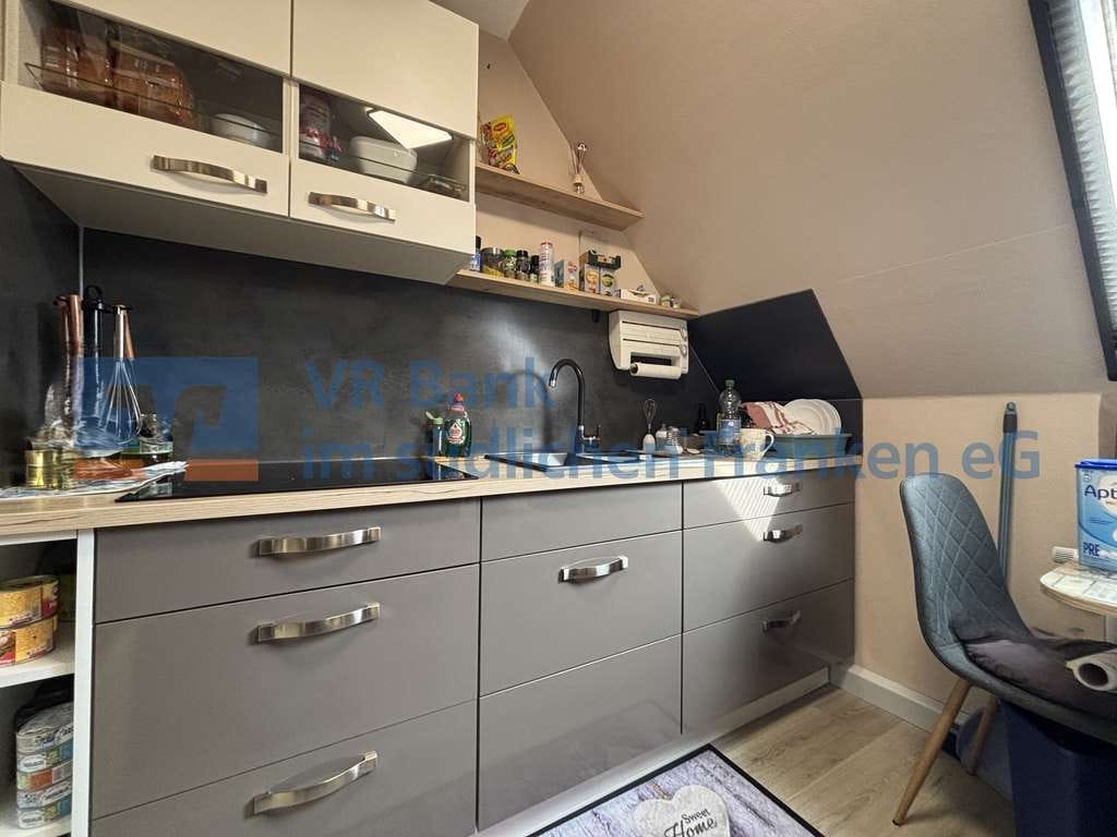 Immobilie in Neuendettelsau - Gepflegte Kapitalanlage: 2,5-Zimmer-Wohnung mit Balkon und Garage in zentraler Lage - Bild 4