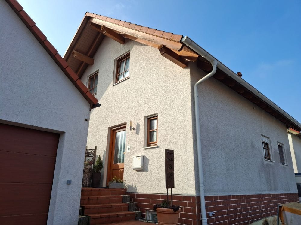 Immobilie in Seckach - Schönes Einfamilienhaus/ Niedrigenergie, voll unterkellert mit Doppelgarage  in Seckach - Bild 0