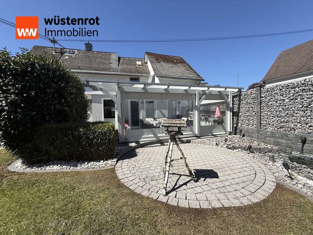 Immobilie in Dernbach (Westerwald) - Gemütlichkeit pur! Einfamilienhaus mit Garten sucht seine Familie, Dernbach! - Bild 2