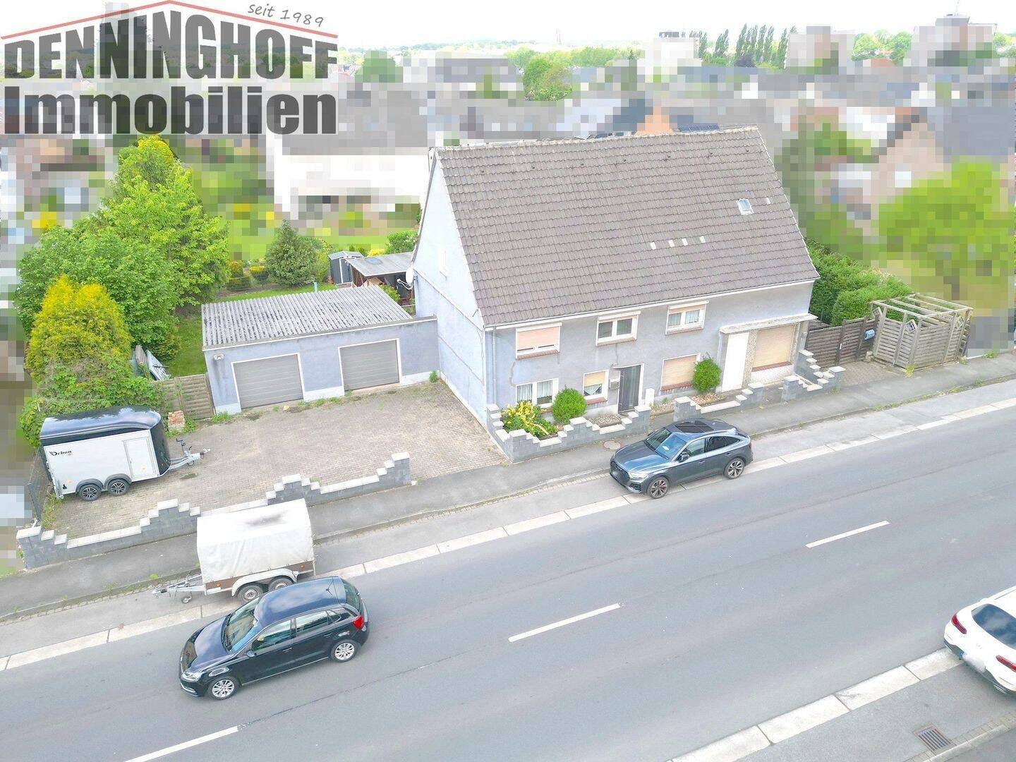Immobilie in Bergkamen - Zweifamilienhaus mit zwei Garagen in Bergkamen - Bild 0