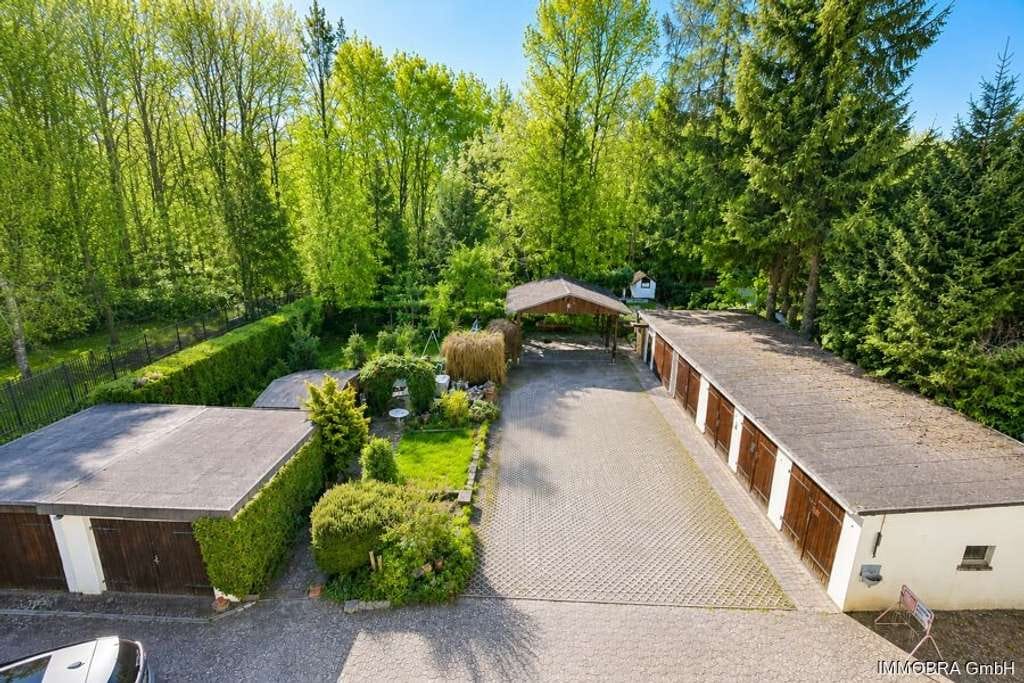 Immobilie in Brandenburg an der Havel - Gepflegtes Mehrfamilienhaus mit 7 Wohneinheiten, Garagen und zusätzlichem Baugrundstück - Bild 4