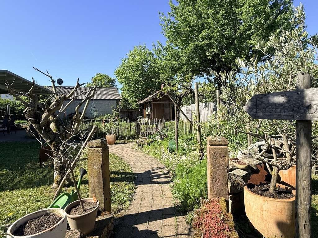 Immobilie in Ettenheim - Großzügiges Wohnhaus mit zwei Wohneinheiten und Werkstatt in Ettenheim - Bild 2