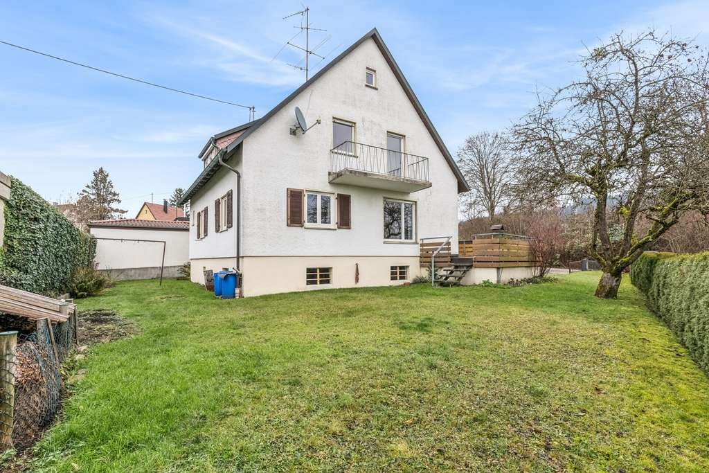 Immobilie in Ravensburg - Leerstehendes und interessantes Zweifamilienhaus im Ravensburger Süden! - Bild 1