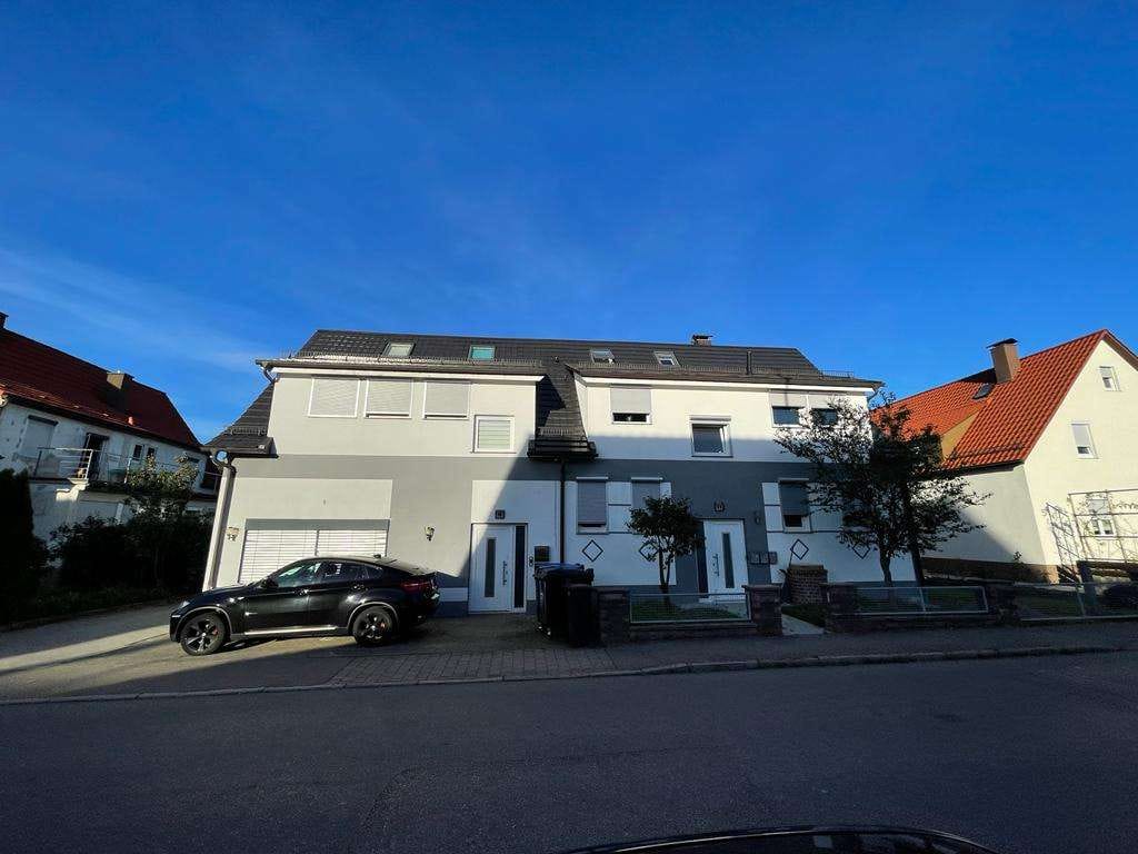 Immobilie in Riederich - Riederich, 4-Familienhaus (2mal2 Wohnungen),  Dachterrassen und Stellplätze - Bild 0