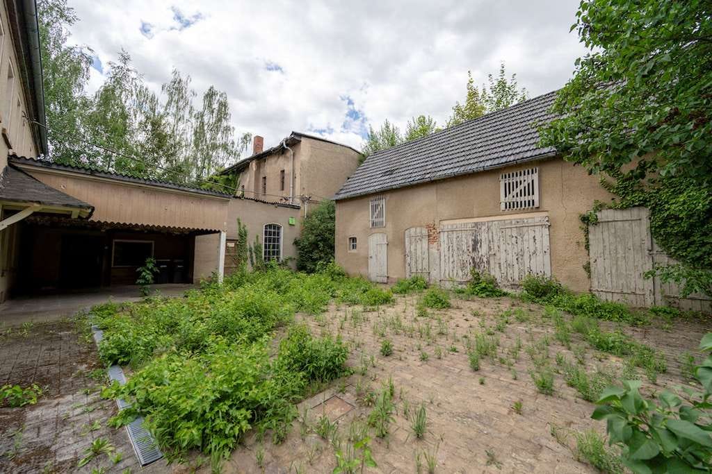 Immobilie in Elsteraue - Historisches Wohn- und Geschäftshaus mit Nebengebäuden und idyllischem Wiesengrundstück ! - Bild 3
