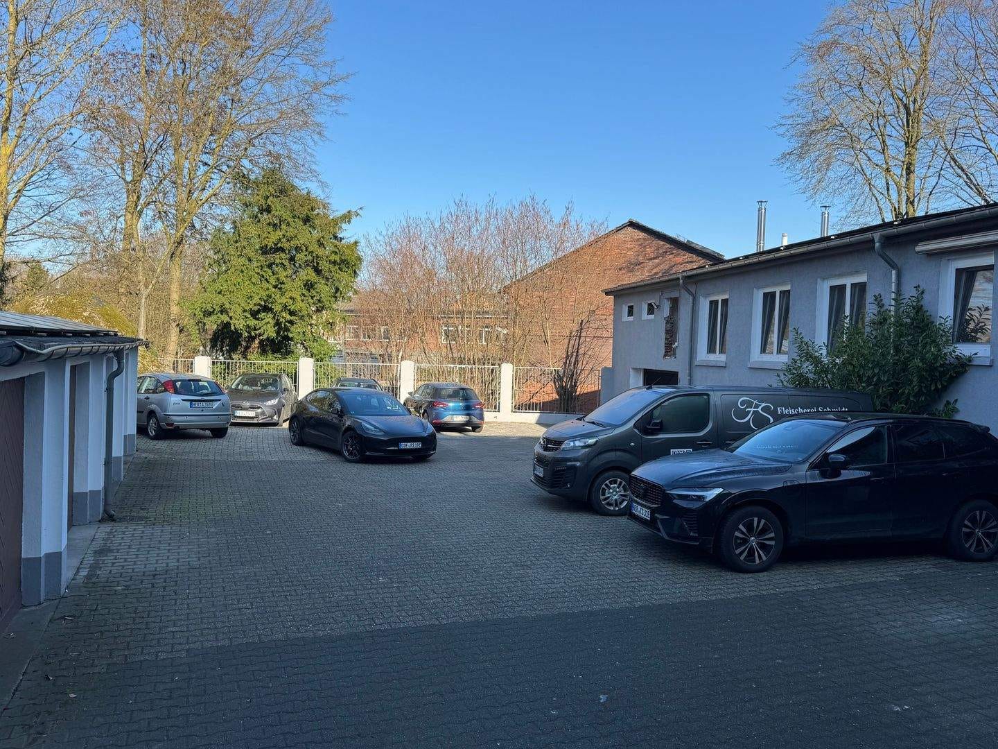 Immobilie in Herne - Kapitalanlage: Wohn- und Geschäftshaus mit 6 von 7 zu verkaufenden Einheiten und 4 Garagen in Herne-Holsterhausen - Bild 3