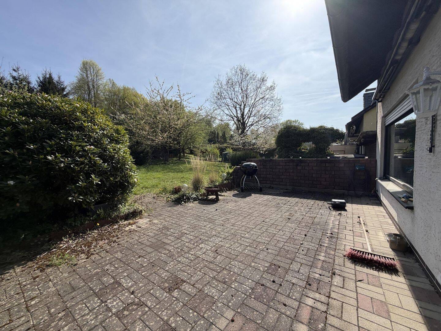 Immobilie in Kaufungen - Doppelhaushälfte mit Garten und Garage in der Nähe des Steinertsees in Niederkaufungen - Bild 1